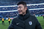 毛伟杰、朱鹏宇国足首秀！李国旭寄语：更自信一些、更大胆一些